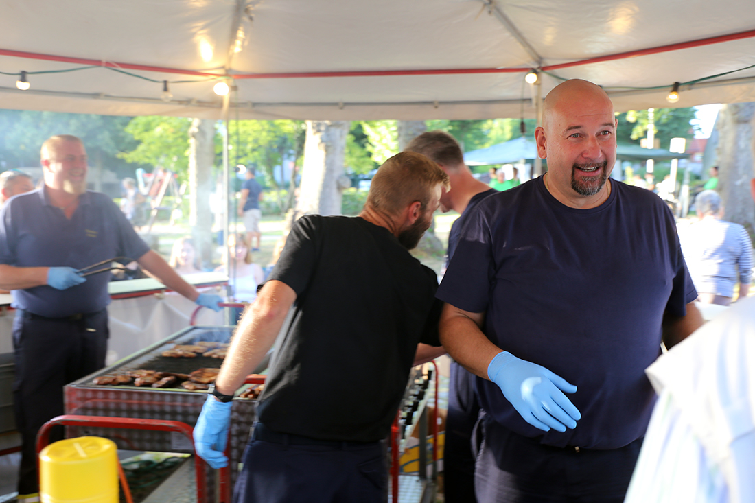 2022.08.27 Unser Team vom Grillstand 01