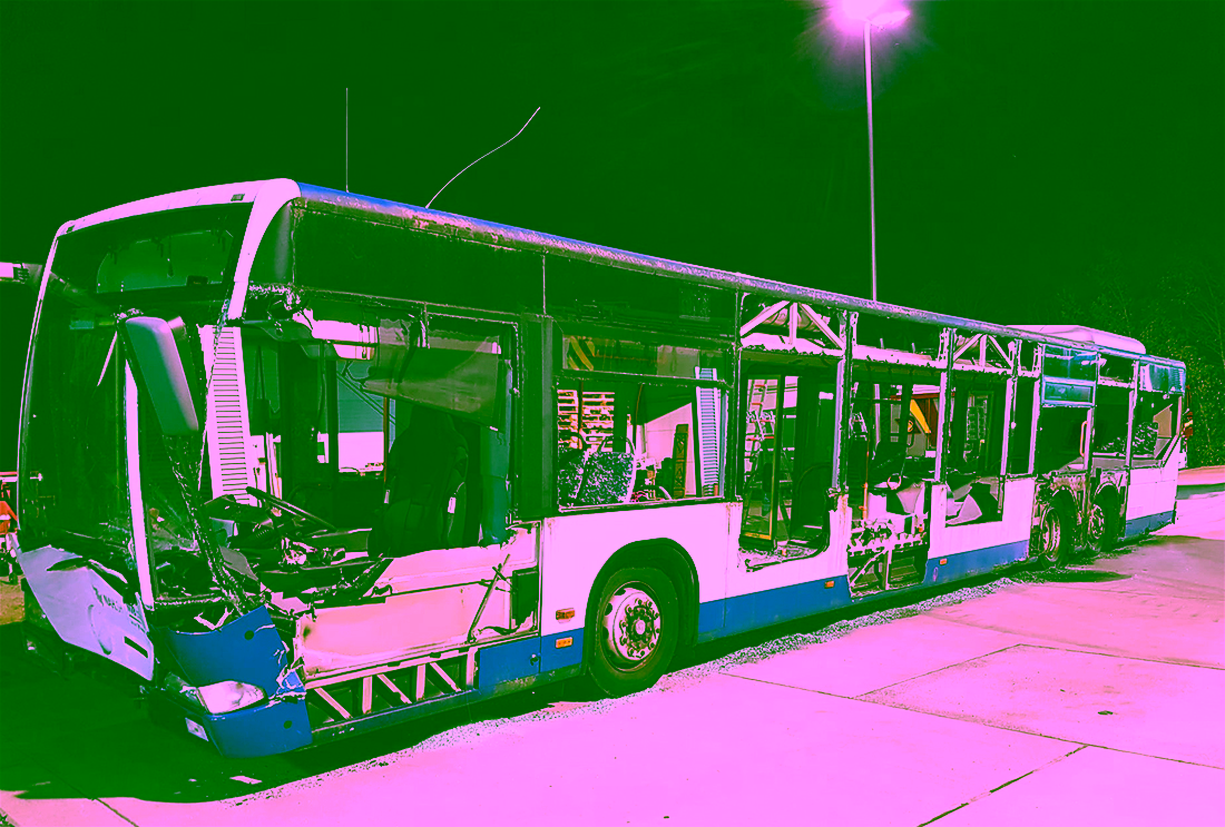 2022.11.09 Menschenrettung bei einem Bus-Unfall 11