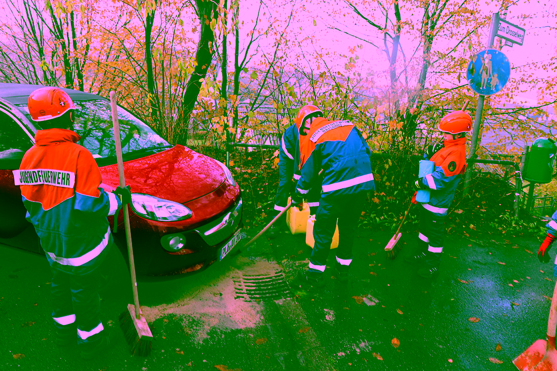 2022.11.26 Einsatz Hans-Gloede-Weg – Ölspur 06