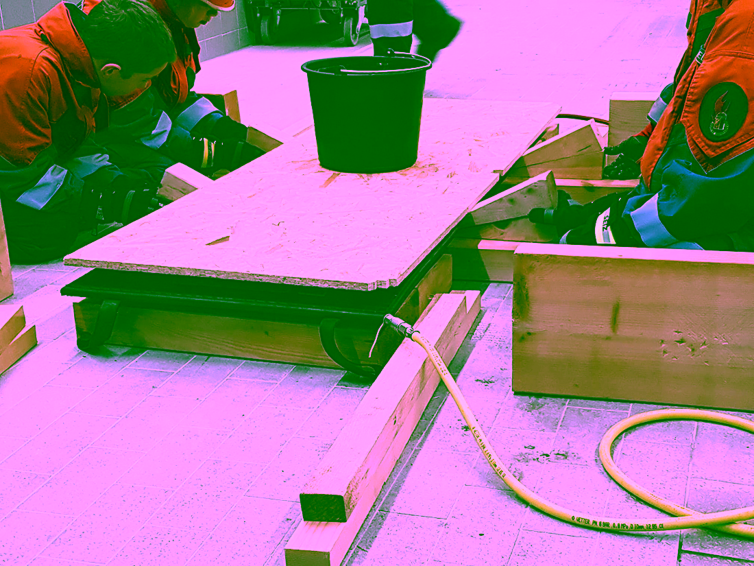 2022.11.26 Einweisung Hebekissen 04