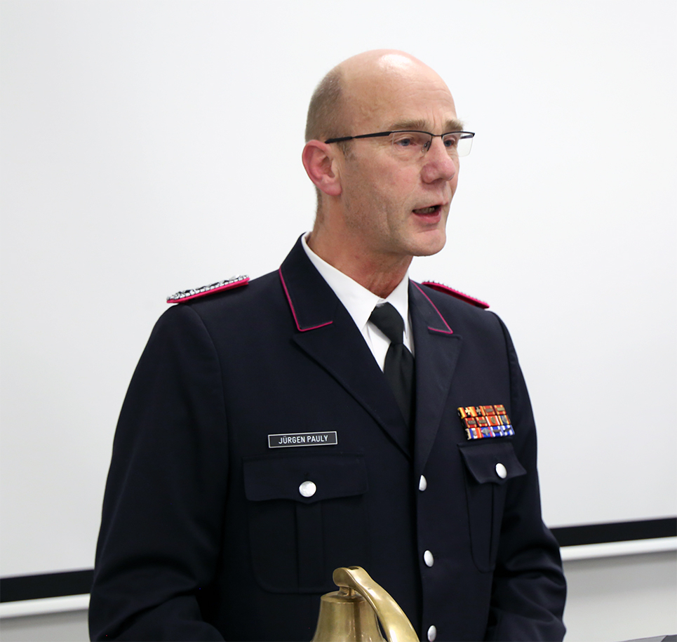 „Drill Sergeant“ verleiht Deutsches Feuerwehr-Fitness-Abzeichen ... „Drill Sergeant“ verleiht Deutsches Feuerwehr-Fitness-Abzeichen ...